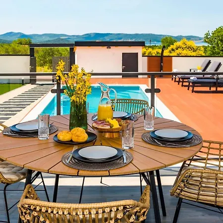Luna Luxury Villa Skradin