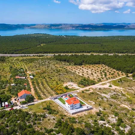 Luna Luxury * Skradin