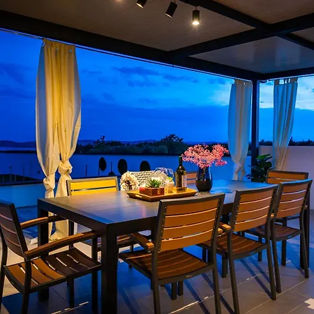 Luna Luxury * 斯克拉丁