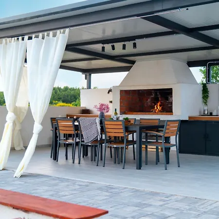 Luna Luxury Vila Skradin