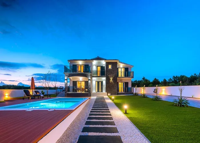 Luna Luxury וילה *