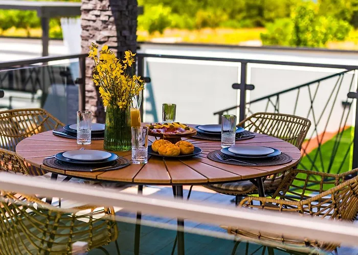 Luna Luxury سكرادين