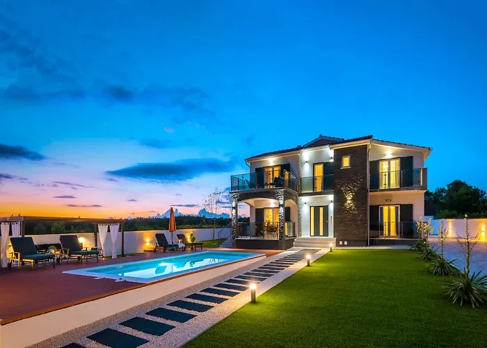 Luna Luxury * סקארדין